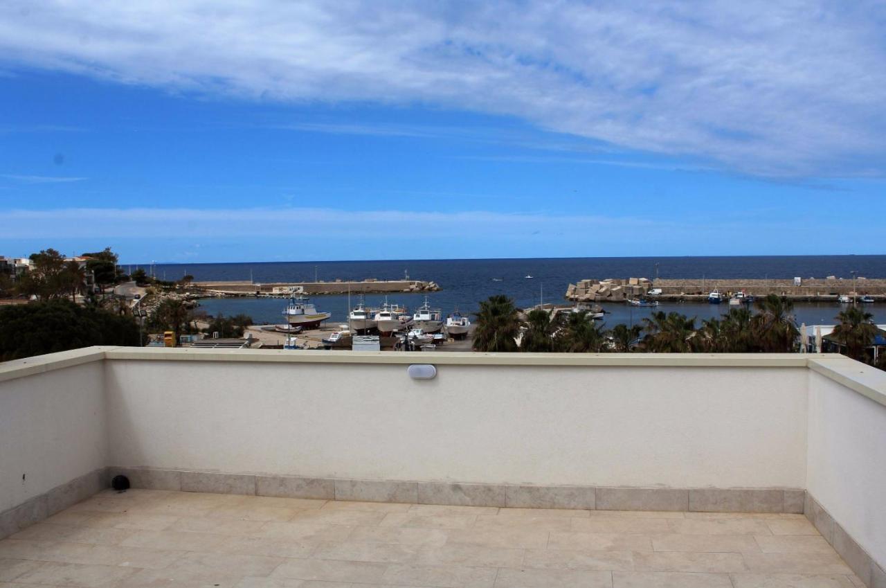 Bed Ponente Hotel Isola delle Femmine Exterior photo