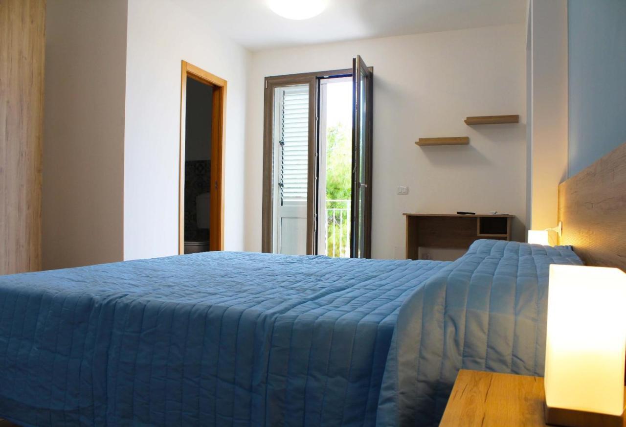 Bed Ponente Hotel Isola delle Femmine Exterior photo
